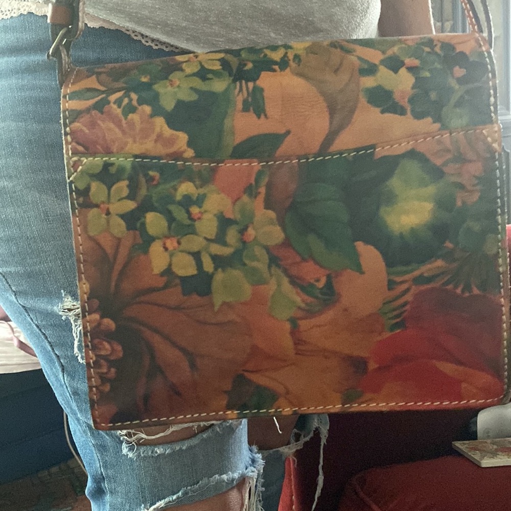 Patricia Nash Italian Leather Handbag - Picture 6 of 7